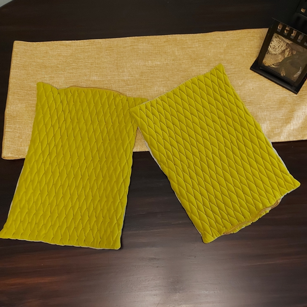 Green accent pillow cases